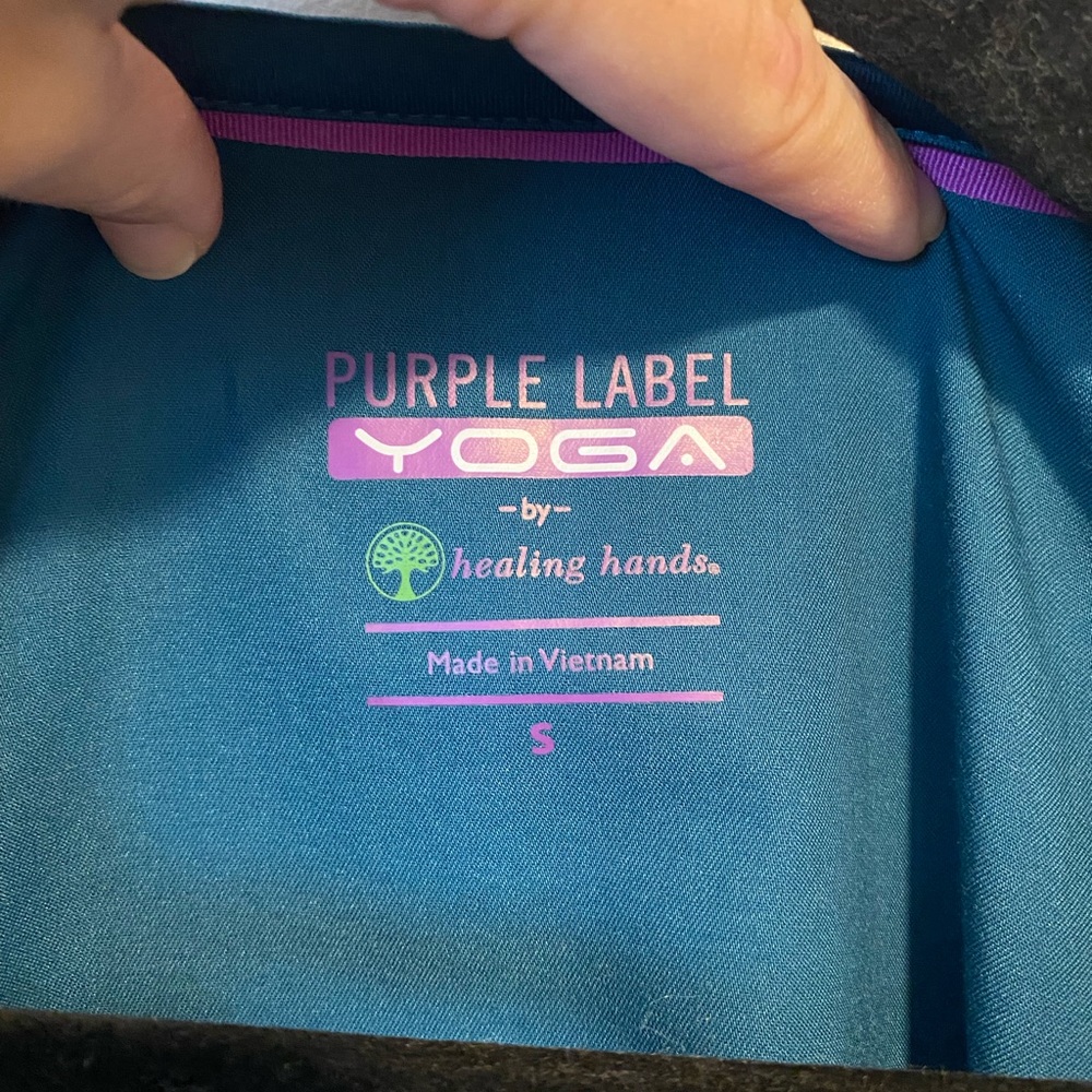 Small scrub top - Picture 2 of 2